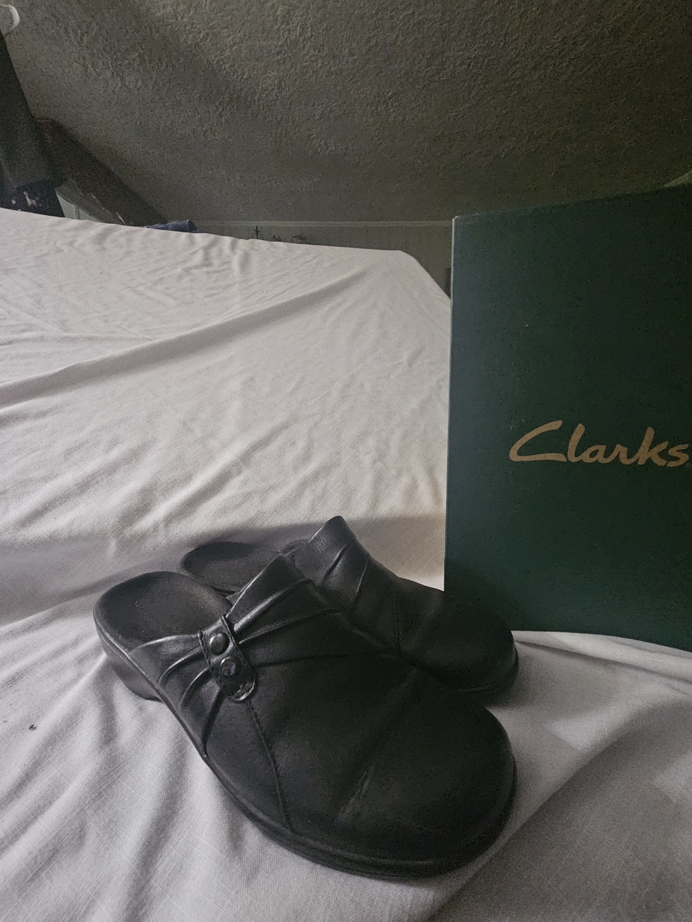 Clarks Women's Black Leather Slip-On Clogs